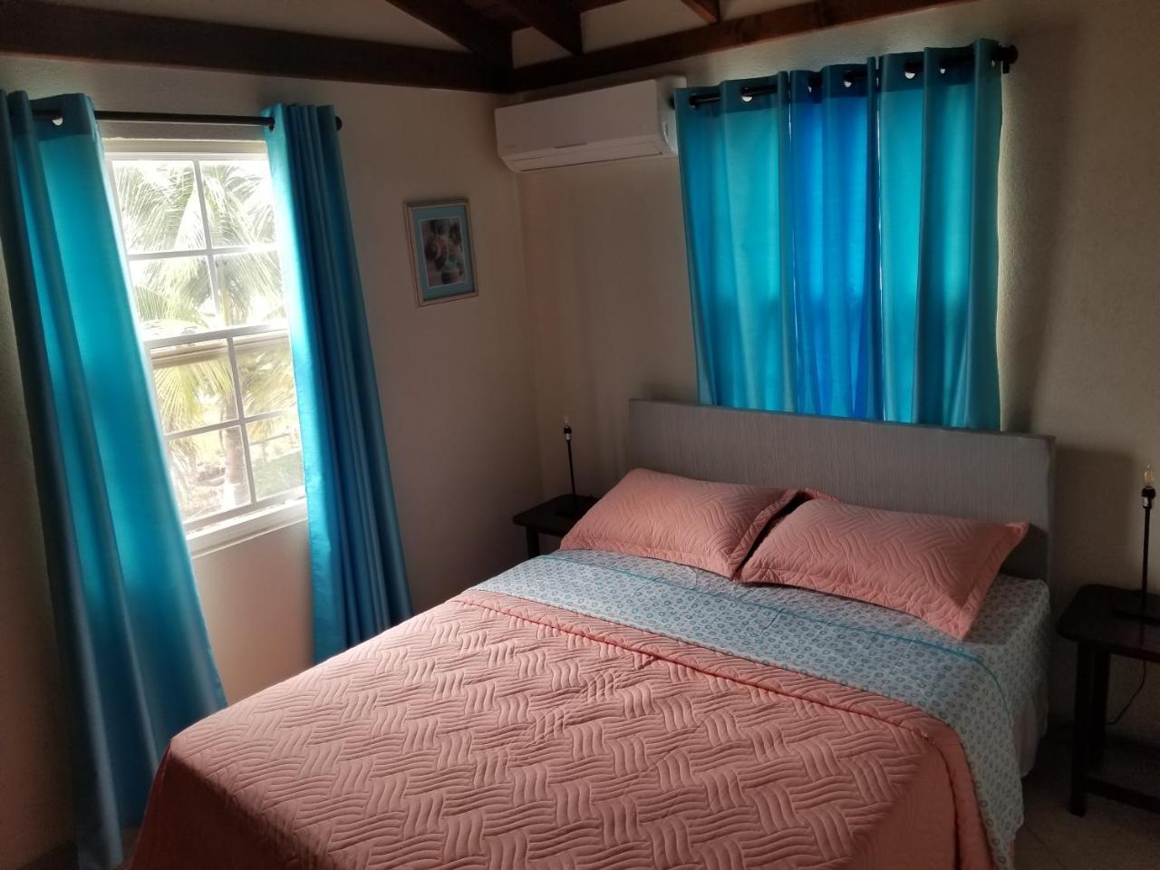 Breezy Apts Saint Philip Ngoại thất bức ảnh
