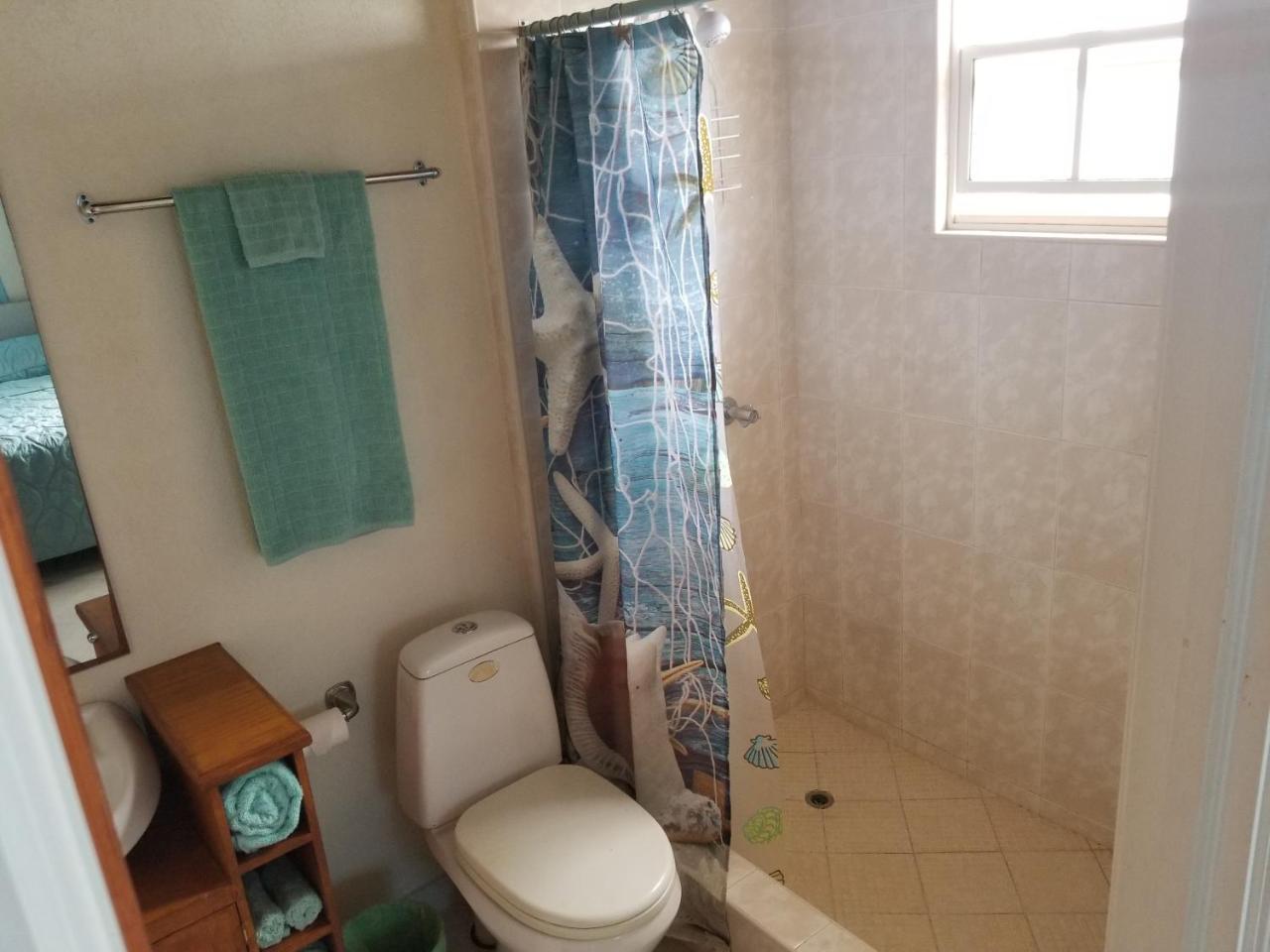 Breezy Apts Saint Philip Ngoại thất bức ảnh